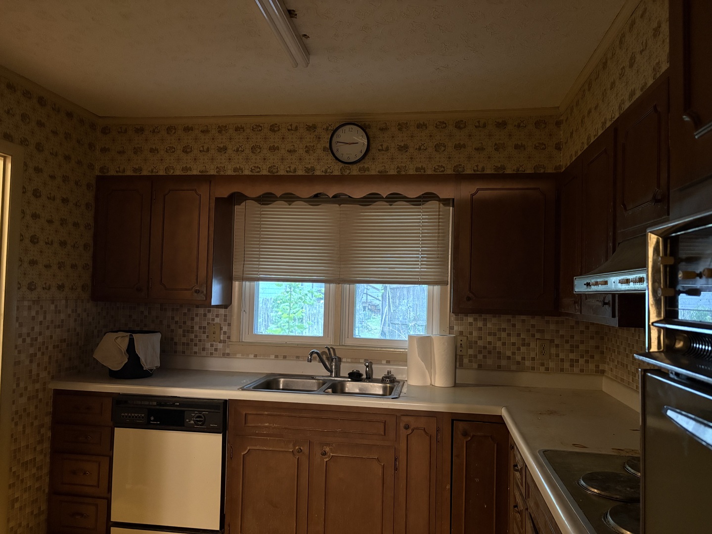 3917 Country Club Road Carbondale, IL 62901 - Photo 9 of 32