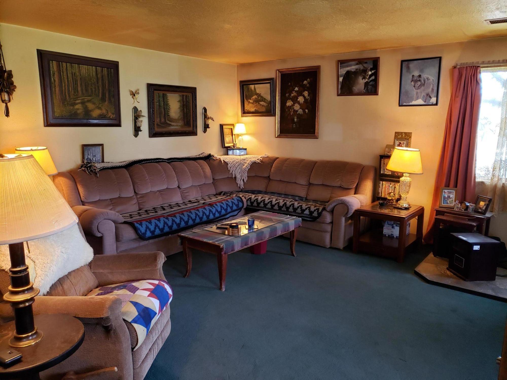 373 East Logsden Road Siletz, OR 97380 - Photo 6 of 11 Living room