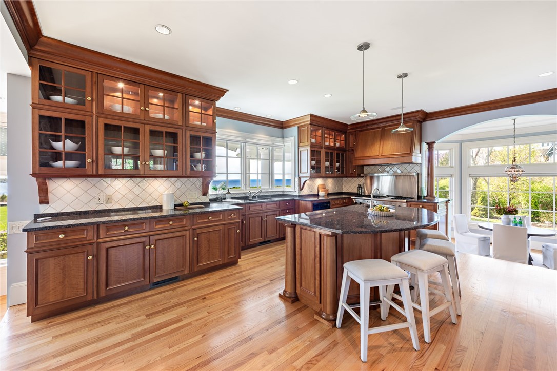 597 Beavertail Road Jamestown, RI 02835 - Photo 15 of 35