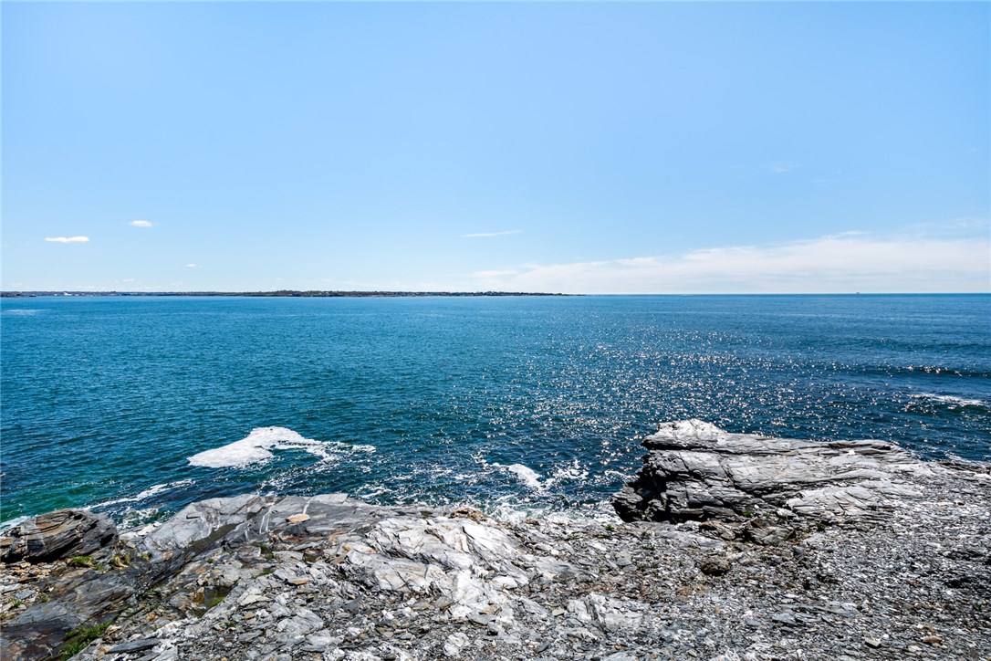 597 Beavertail Road Jamestown, RI 02835 - Photo 7 of 35