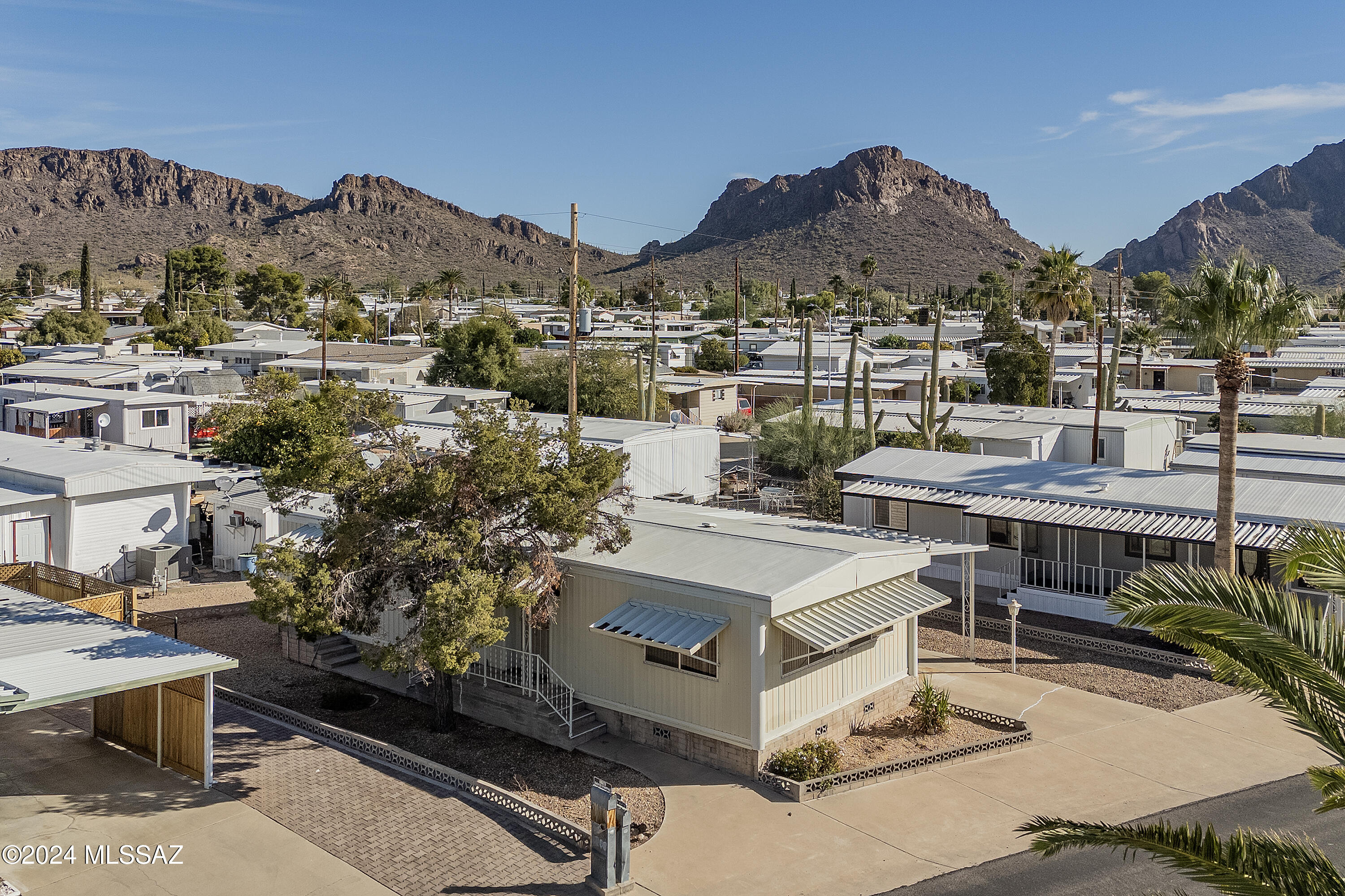 5780 West Rocking Cir Street Tucson, AZ 85713 - Photo 2 of 35 Gallery Image 2