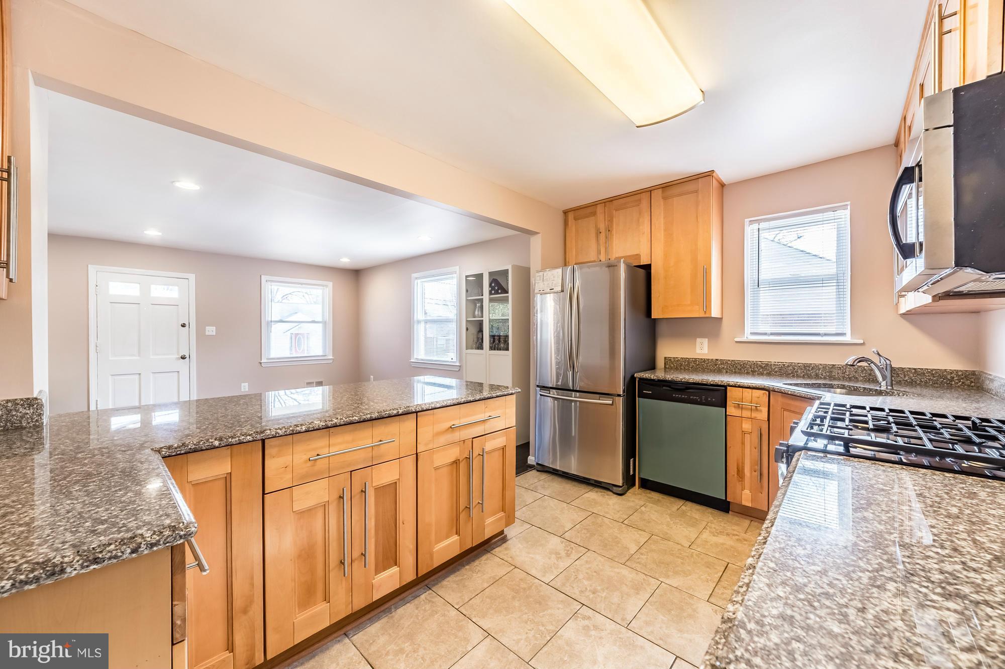 10806 Jewett Street Silver Spring, MD 20902 - Photo 6 of 27 Kitchen