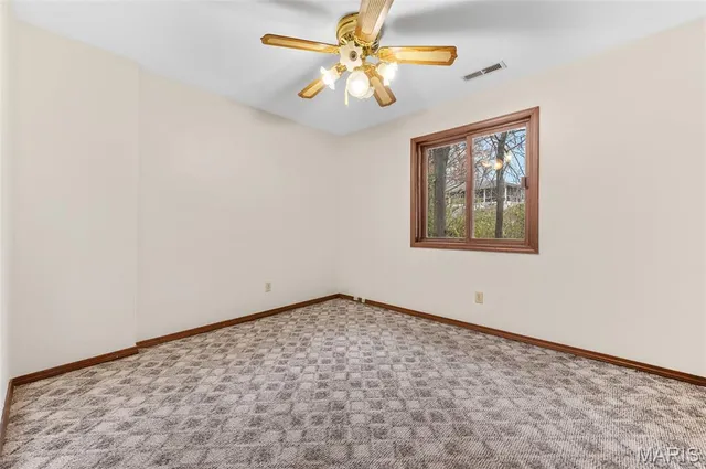 $170,000 | 5 Parkridge, Belleville, IL 62226