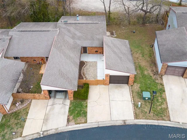 $170,000 | 5 Parkridge, Belleville, IL 62226