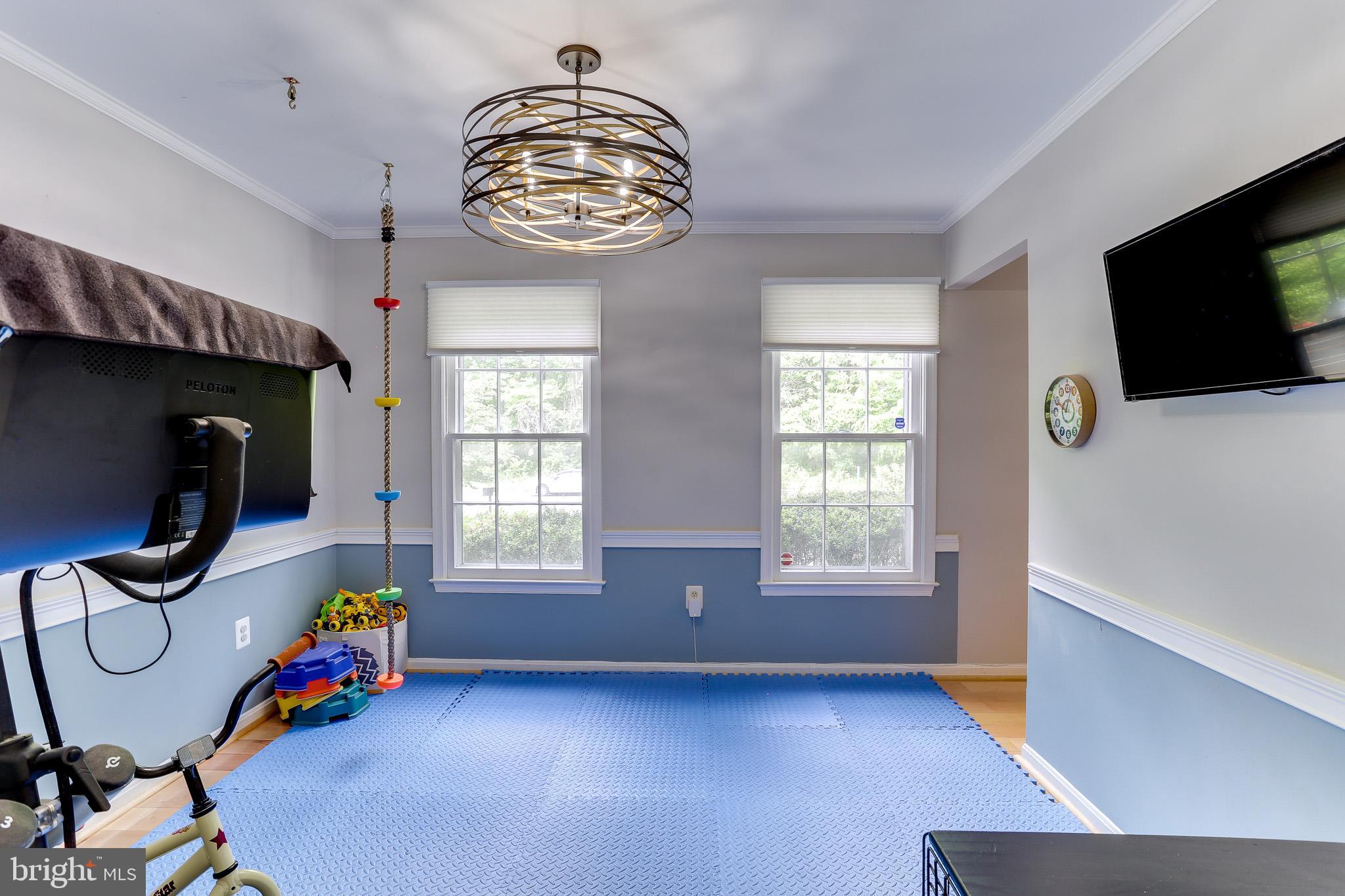 4011 Hummer Road Annandale, VA 22003 - Photo 19 of 56 DIning room/multi purpose space