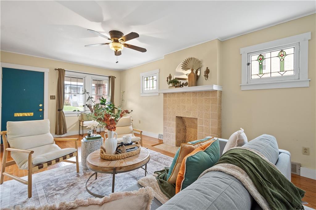 3140 Willett Road Pittsburgh, PA 15227 - Photo 4 of 29 Gallery Image 4