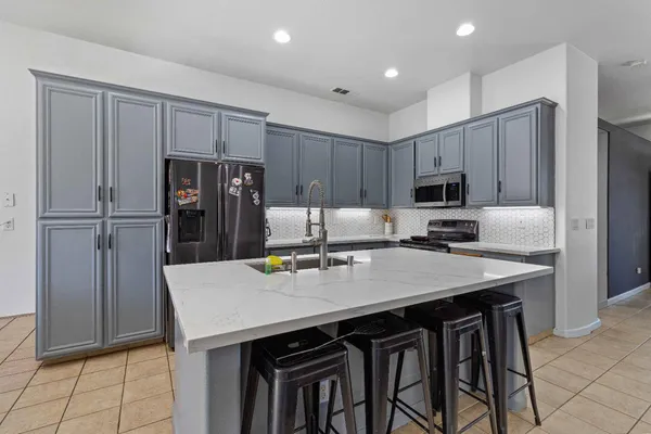 $486,300 | 1628 Sungate Drive, Ceres, CA 95307