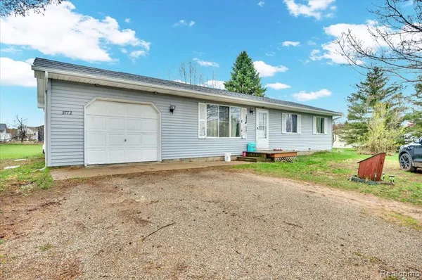 $185,000 | 5772 Lawndale Street, North Branch, MI 48461