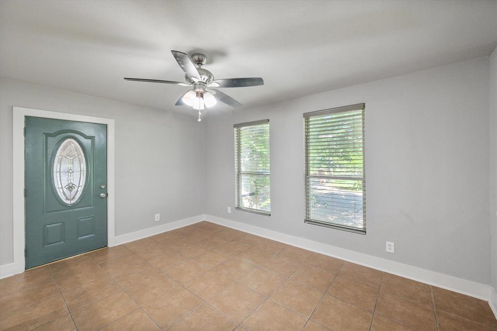 529 Nw Creek Rice, TX 75155 - Photo 12 of 26