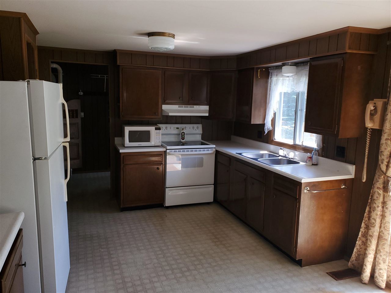 8800 East Fouch Road Traverse City, MI 49684 - Photo 4 of 10 1893006-3.JPG
