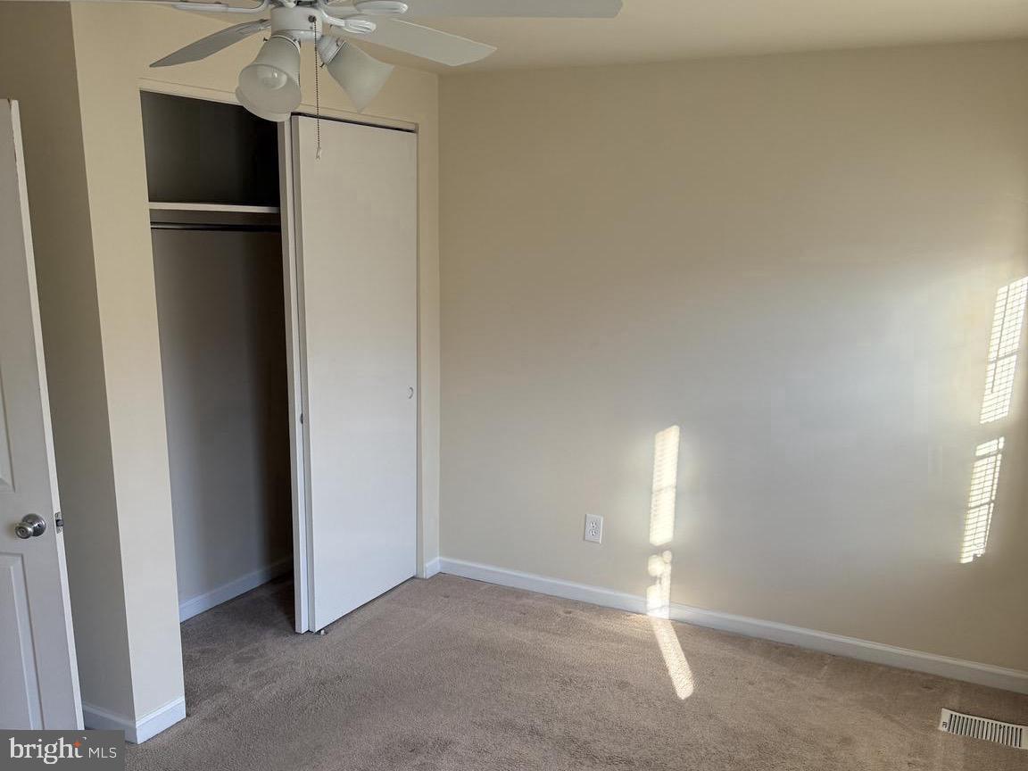223 Gerritt Street Philadelphia, PA 19147 - Photo 5 of 10 an empty room with windows and closet