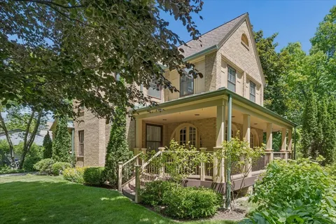 $1,199,000 | 957 Wade Street, Highland Park, IL 60035