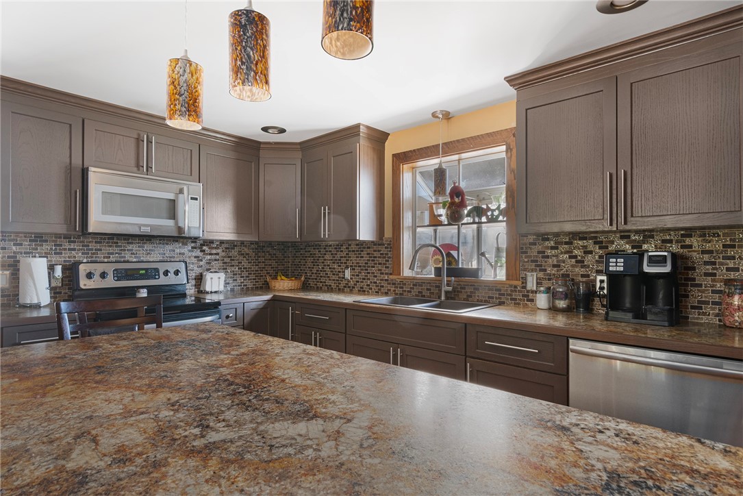 416 Budlong Road Cranston, RI 02920 - Photo 13 of 47