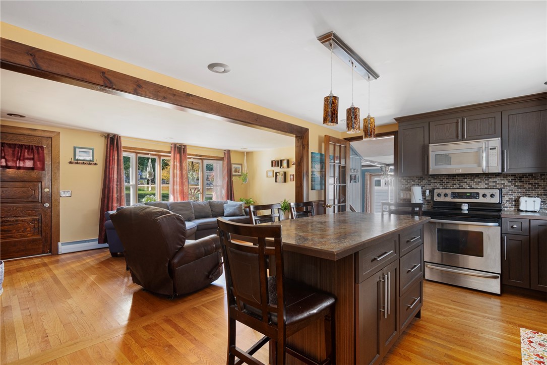 416 Budlong Road Cranston, RI 02920 - Photo 14 of 47