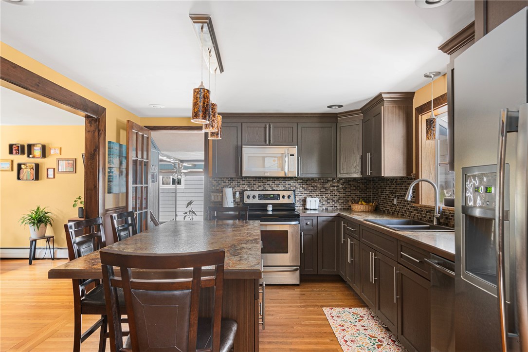 416 Budlong Road Cranston, RI 02920 - Photo 16 of 47