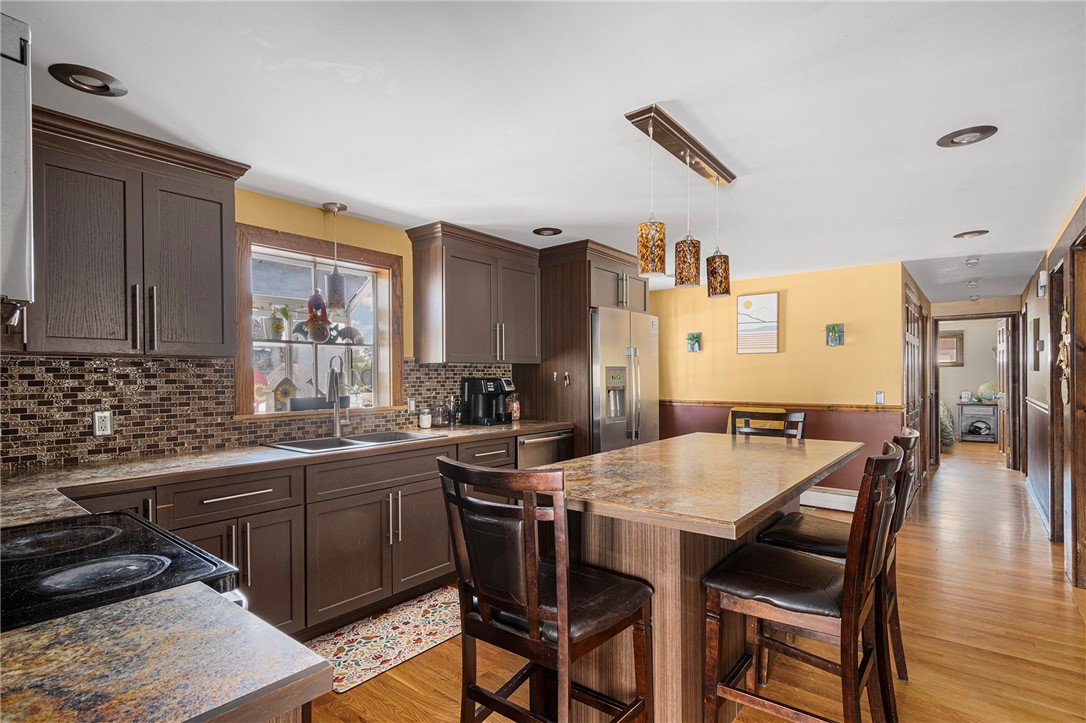 416 Budlong Road Cranston, RI 02920 - Photo 18 of 47