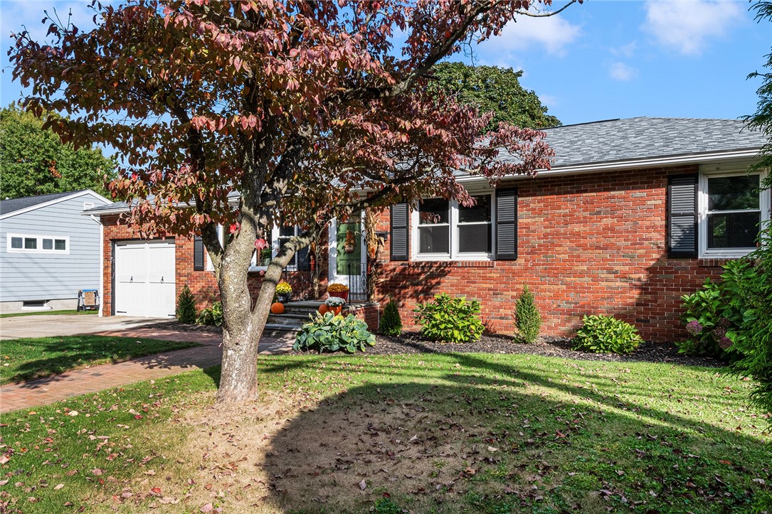416 Budlong Road Cranston, RI 02920 - Photo 2 of 47