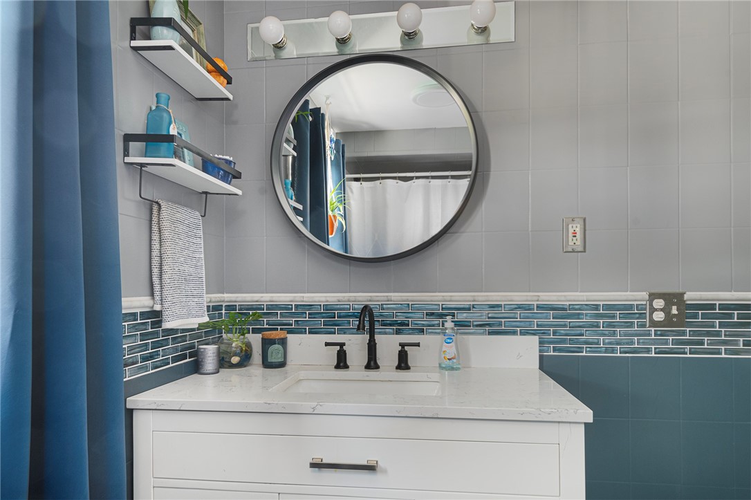 416 Budlong Road Cranston, RI 02920 - Photo 27 of 47