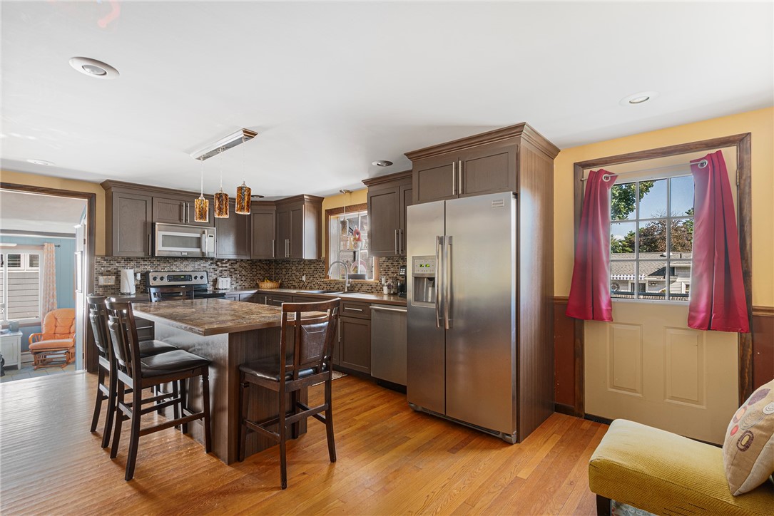 416 Budlong Road Cranston, RI 02920 - Photo 10 of 47