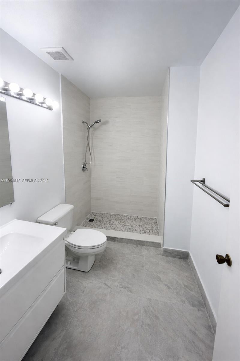 561 Racquet Club Road, Unit 24 Weston, FL 33326 - Photo 15 of 24