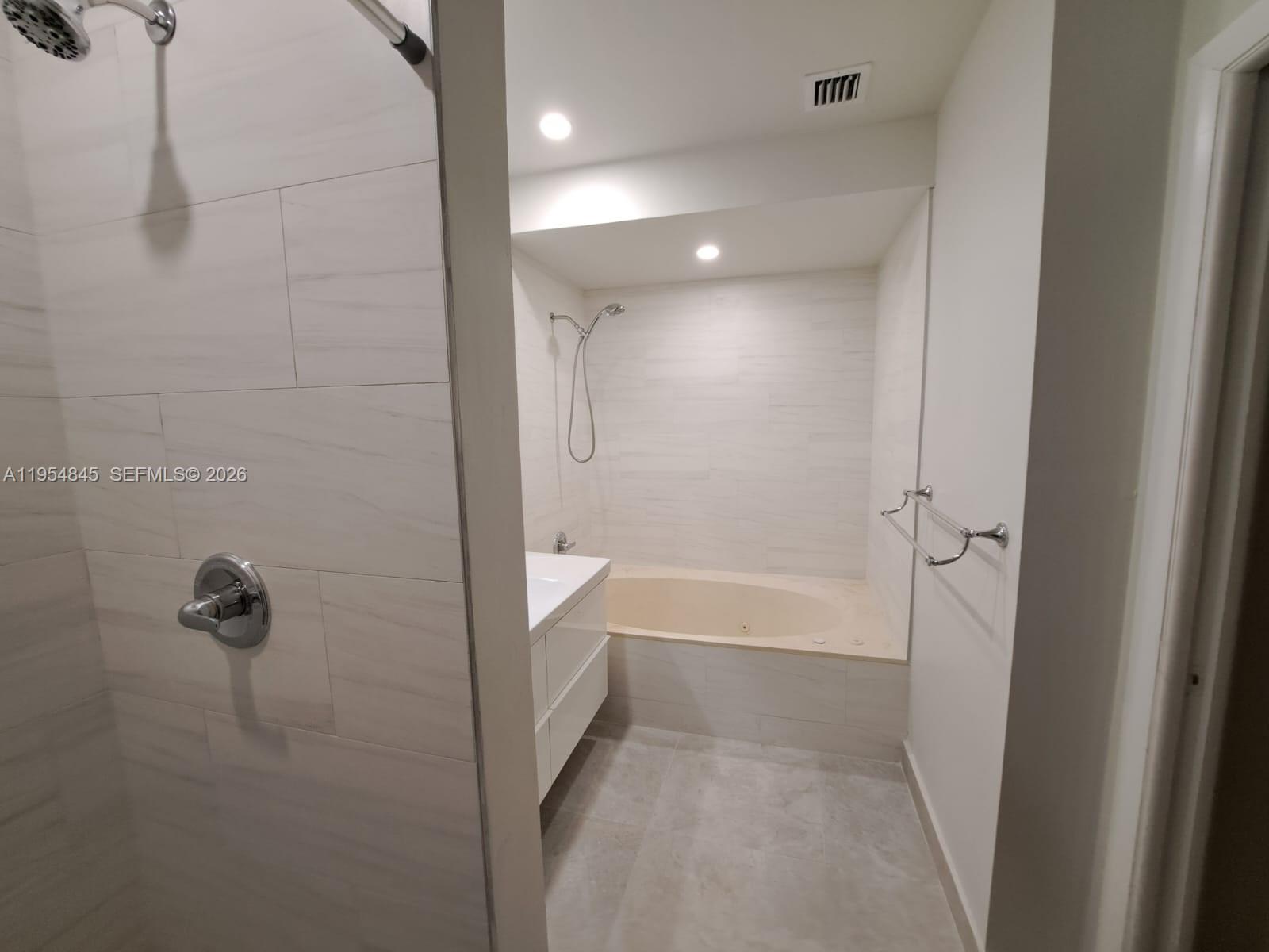 561 Racquet Club Road, Unit 24 Weston, FL 33326 - Photo 21 of 24