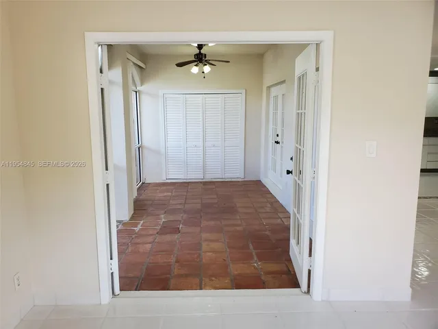 $3,050 | 561 Racquet Club Road, Unit 24, Weston, FL 33326