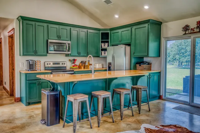 $599,000 | 14125 County Road 164, Iola, TX 77861