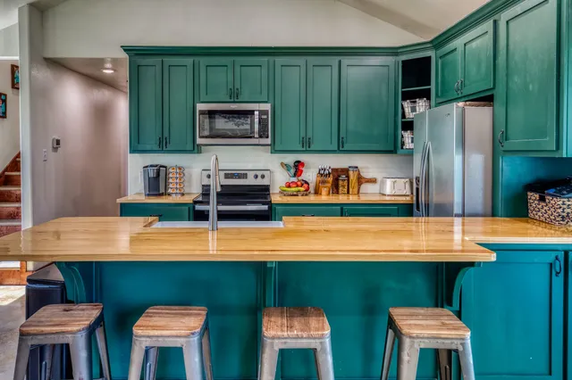 $599,000 | 14125 County Road 164, Iola, TX 77861