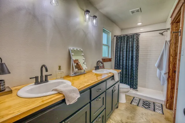 $599,000 | 14125 County Road 164, Iola, TX 77861