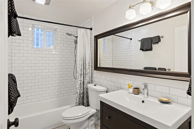 $849,000 | 1660 14th Street, Oakland, CA 94607