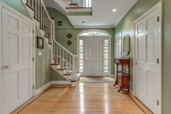 14 Hillcrest Road Beverly, MA 01915 - Photo 3 of 28 Gallery Image 3