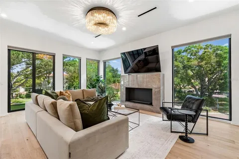 $2,150,000 | 94 West Davis Boulevard, Tampa, FL 33606