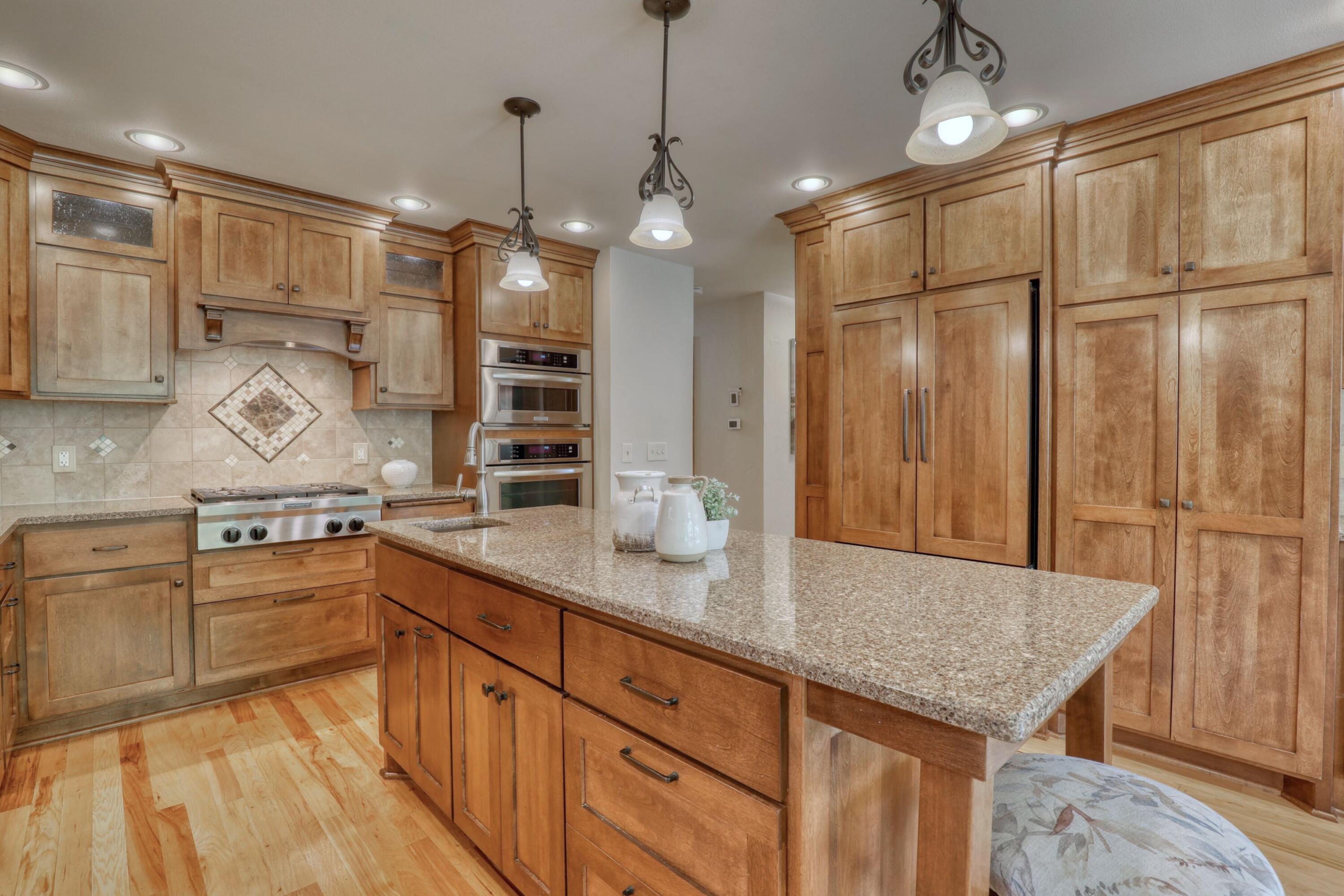 6715 Alpine Drive Addison, WI 53090 - Photo 6 of 59 Custom Kitchen