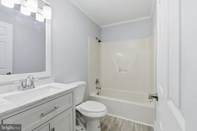 $249,999 | 11 East 42nd Street, Wilmington, DE 19802