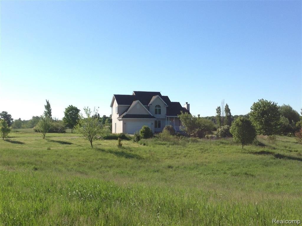 6876 West Hayner Road Fowlerville, MI 48836 - Photo 3 of 24 Photo Jun 03, 8 50 05 AM (Medium