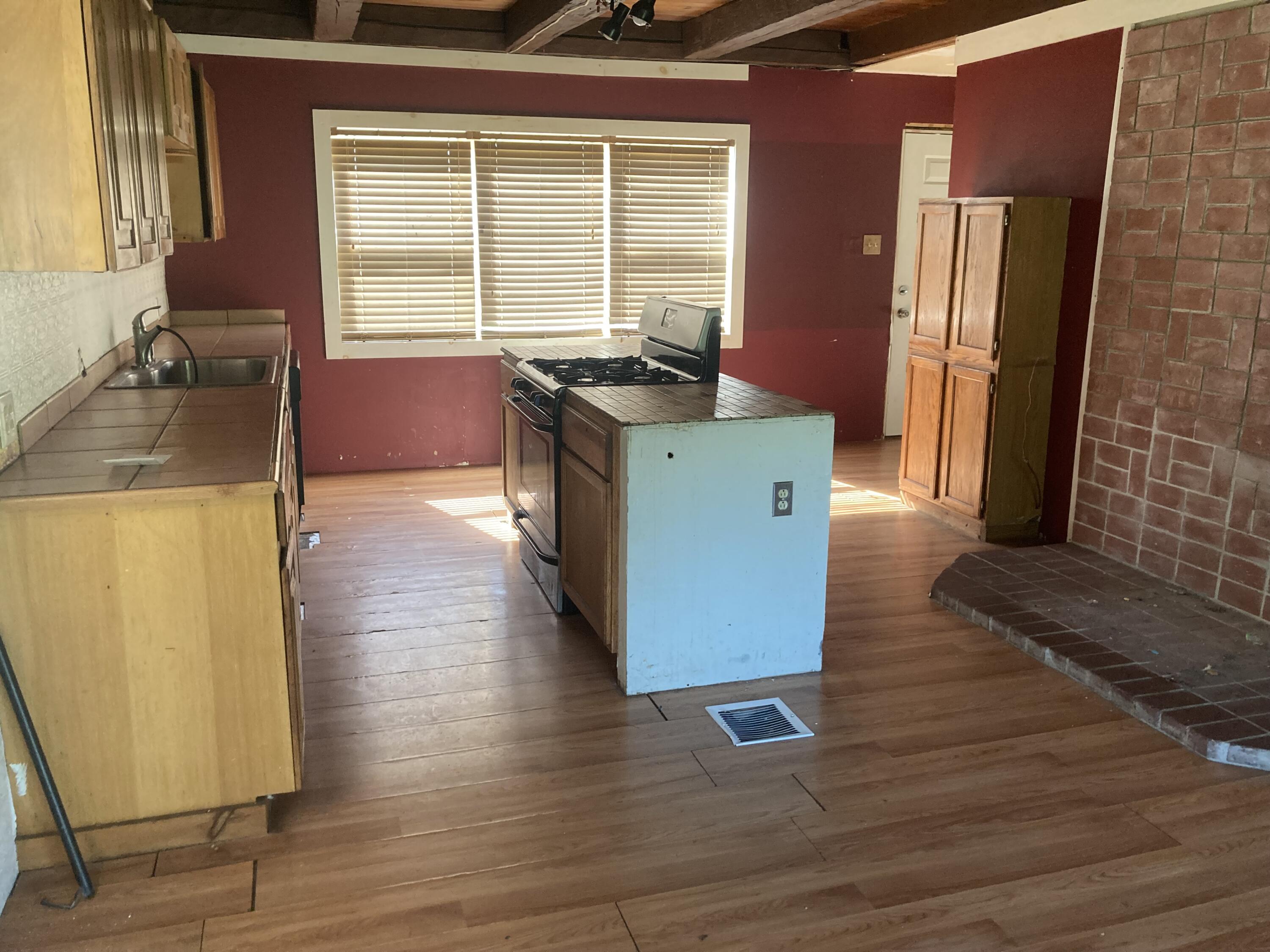 182 McNally Road Clinton, ME 04927 - Photo 5 of 15 5 Kitchen