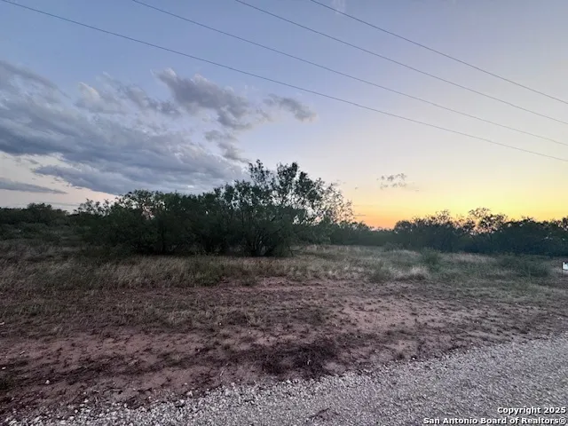 $110,000 | 111 Pr Frio Estates, Moore, TX 78057