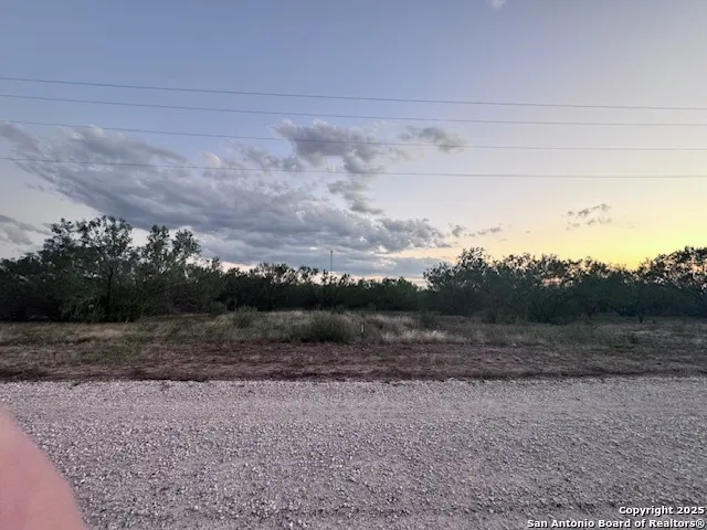 $110,000 | 111 Pr Frio Estates, Moore, TX 78057