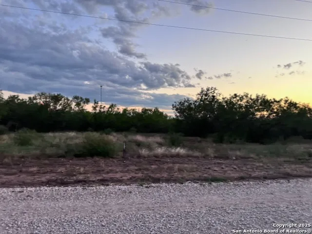 $110,000 | 111 Pr Frio Estates, Moore, TX 78057