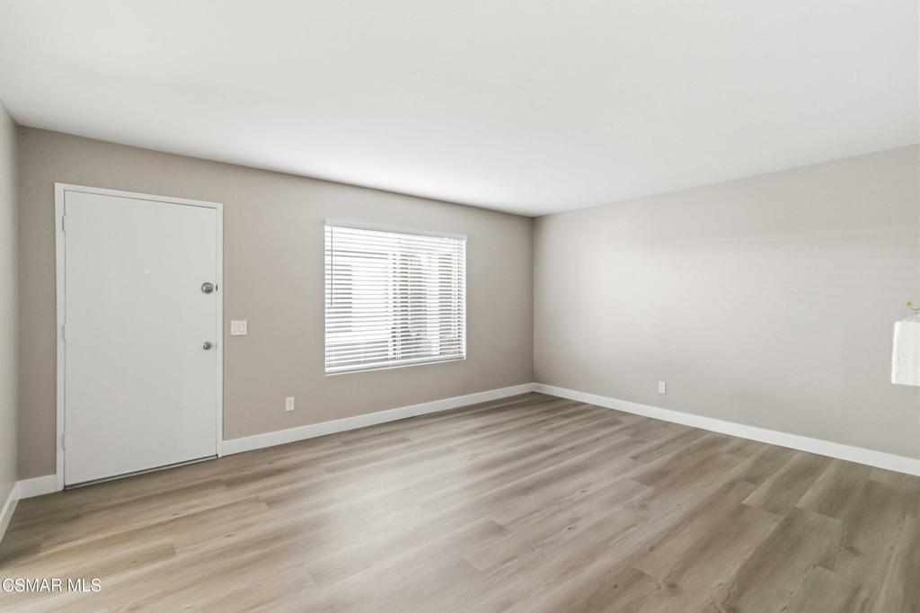 569 Spring Road, Unit 50 Moorpark, CA 93021 - Photo 3 of 58