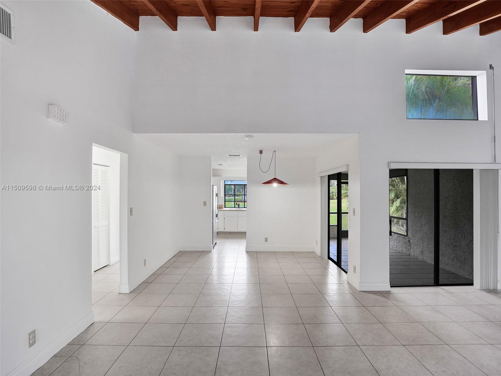19621 Back 9 Drive Boca Raton, FL 33498 - Photo 4 of 45 a view of an empty room