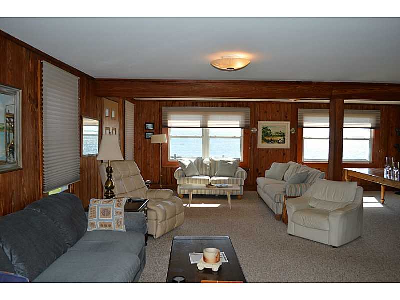 4 Shell Road Warren, RI 02885 - Photo 4 of 5 Living Room.