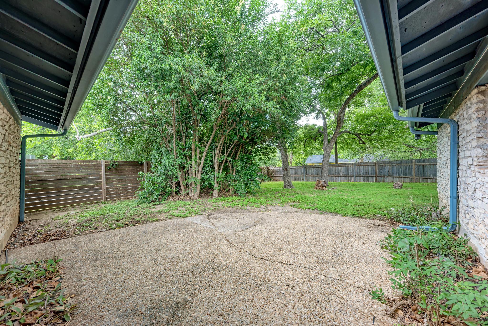 6700 Kings Point Austin, TX 78723 - Photo 37 of 40