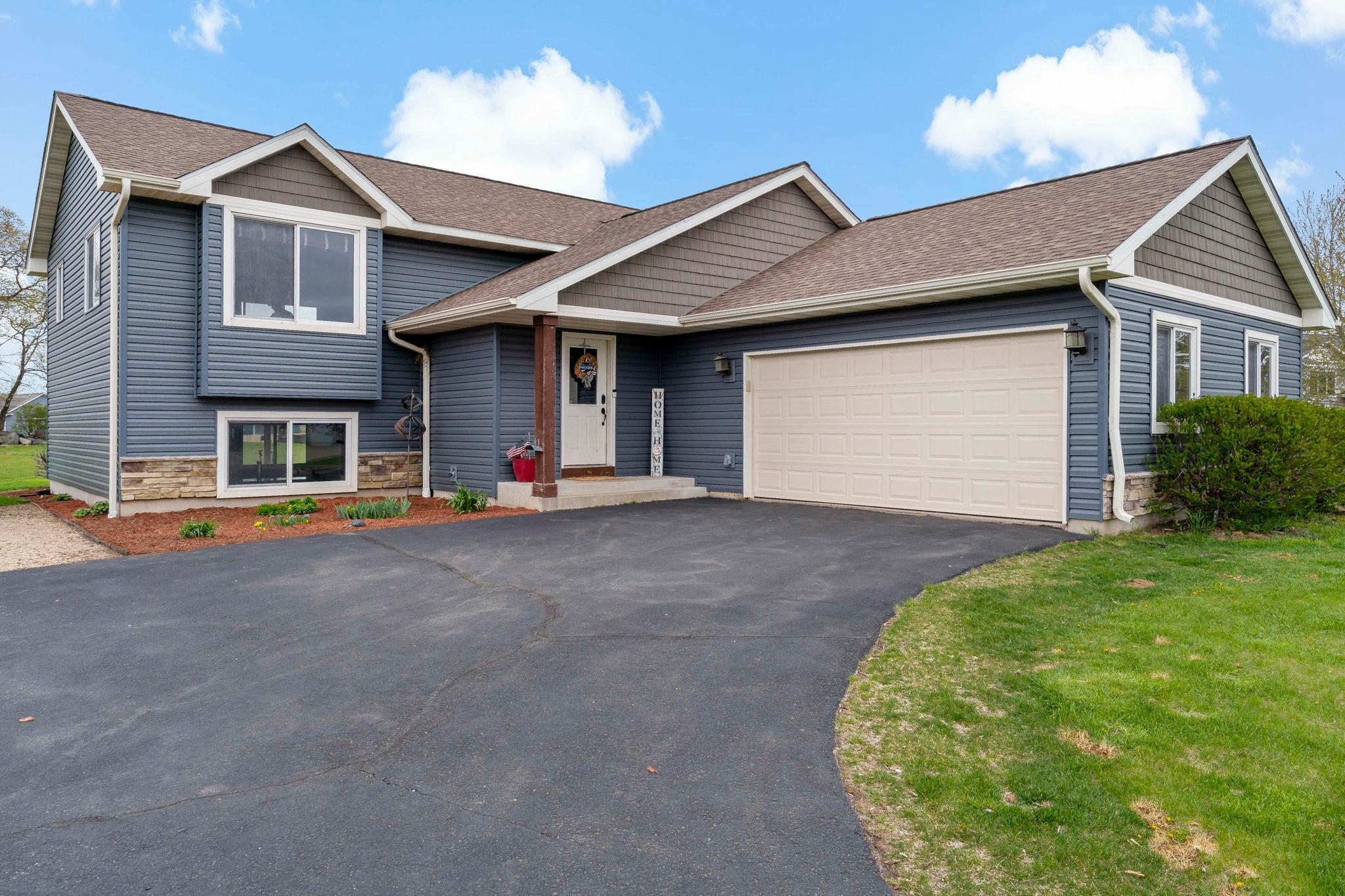 1327 Mallard Ln