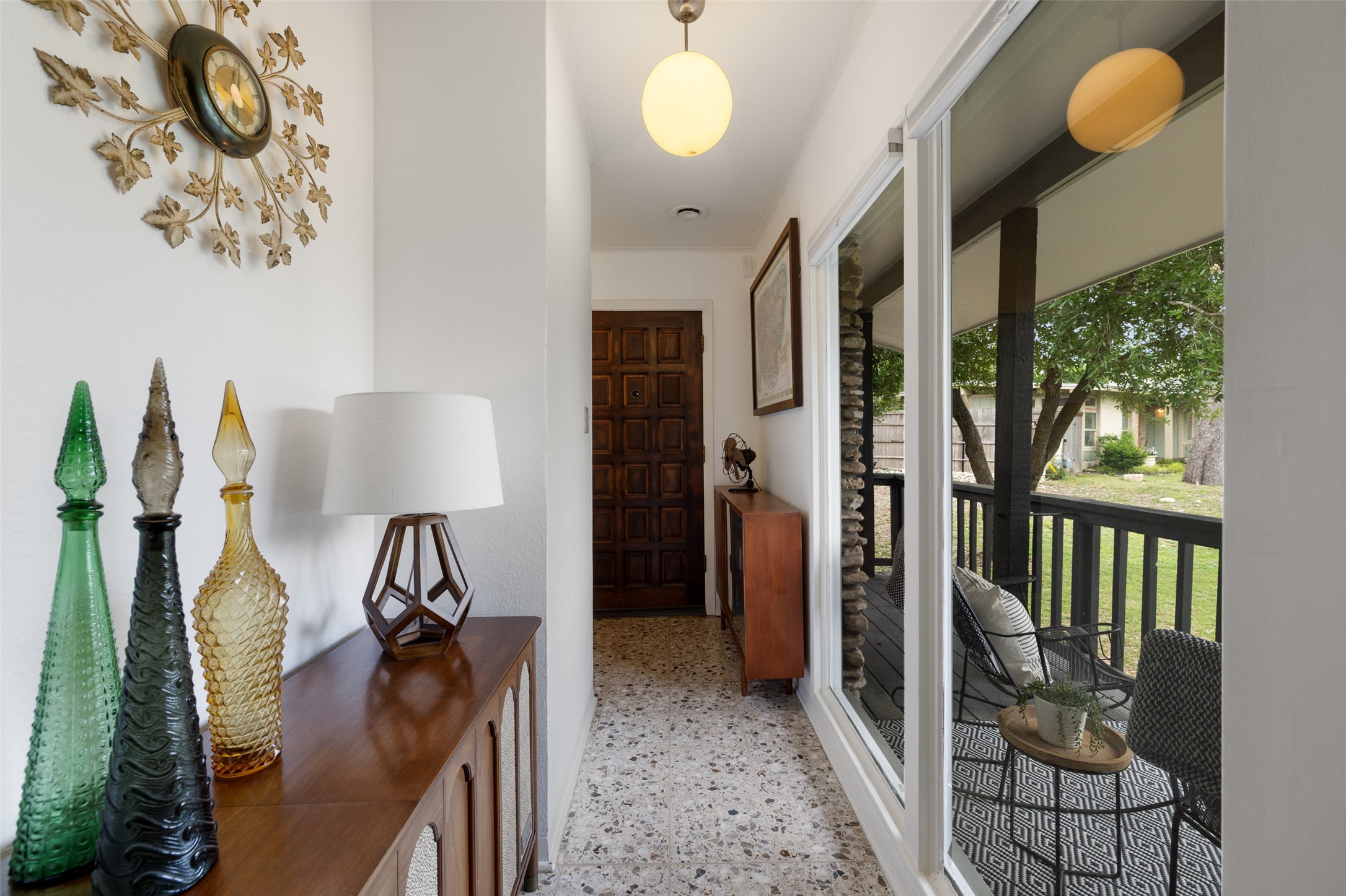 1712 McCoy Place Georgetown, TX 78626 - Photo 3 of 34 a view of a hallway and a livingroom with furniture