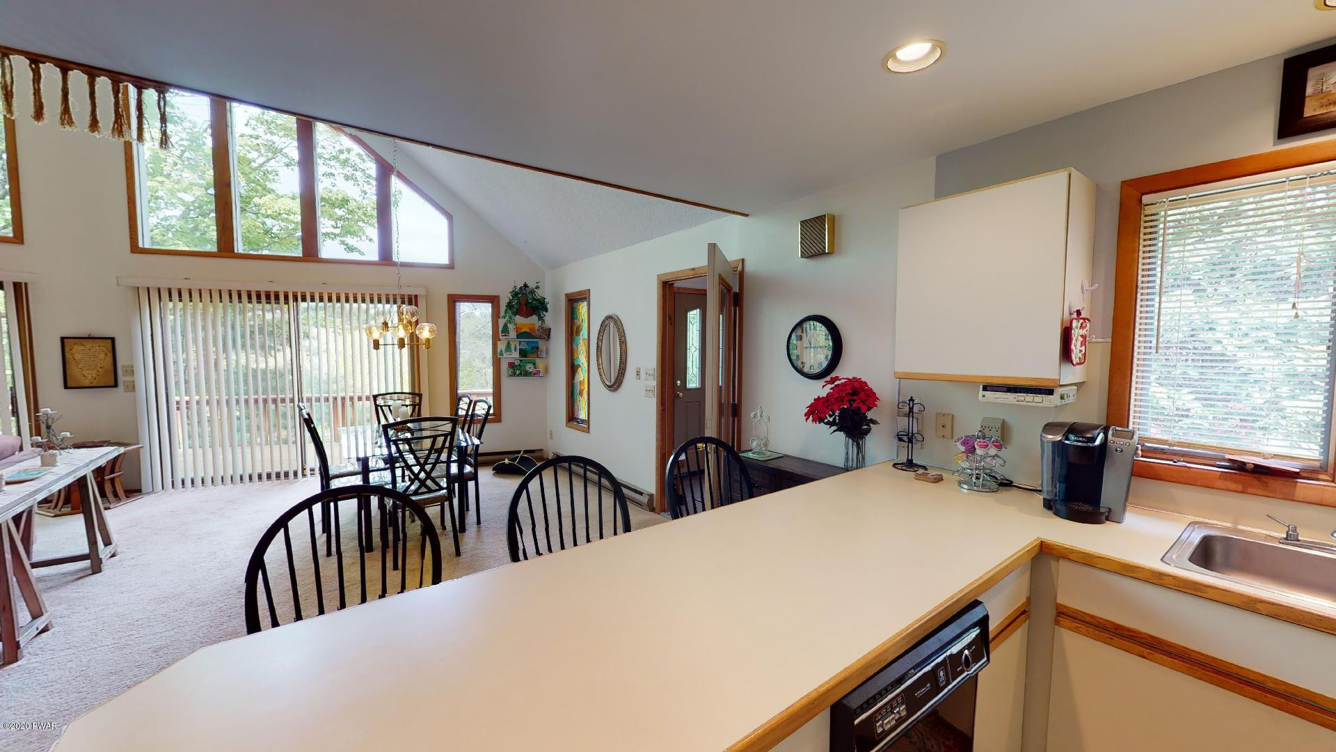 78 Roamingwood Road Lake Ariel, PA 18436 - Photo 17 of 46