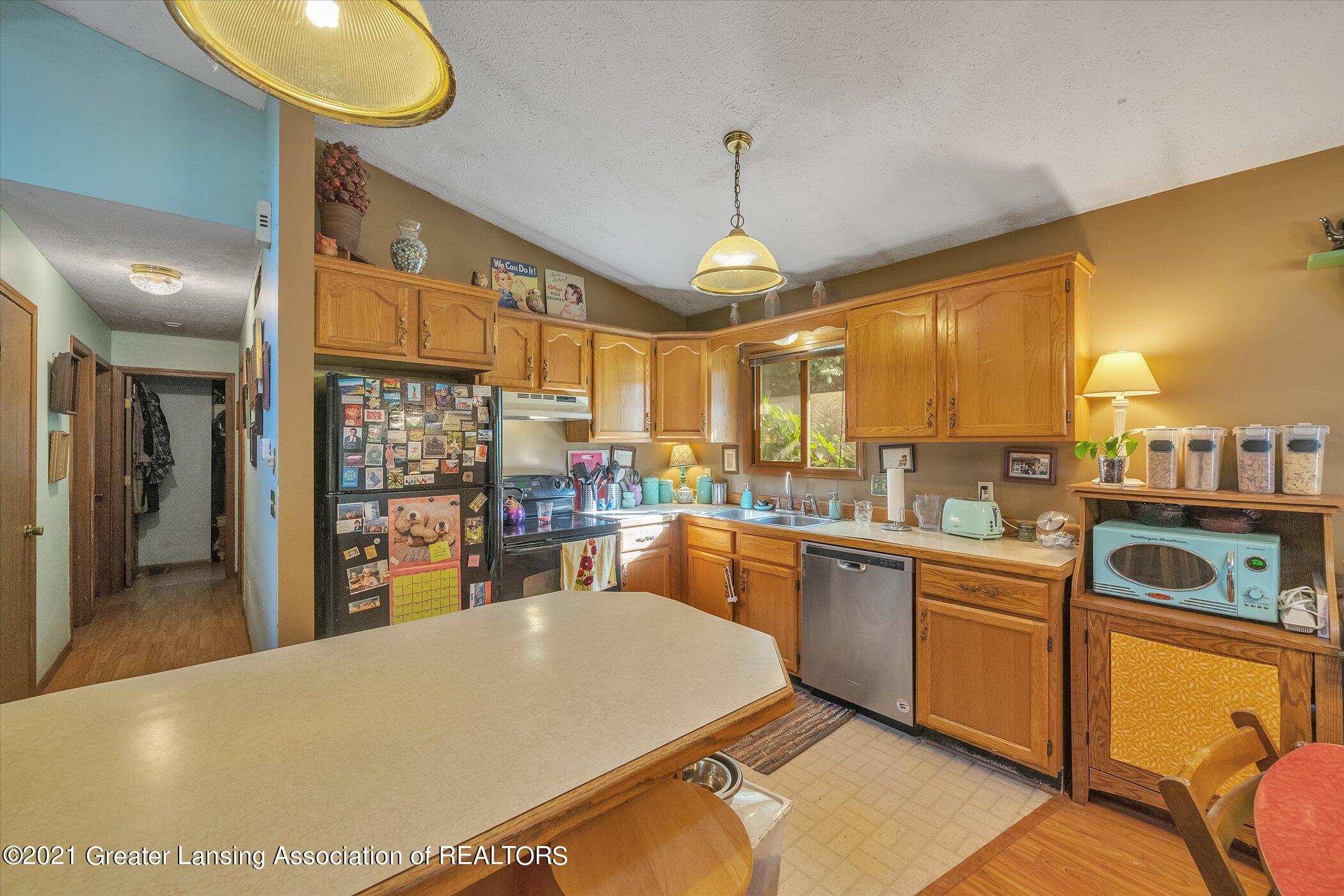 6079 Bishop Road Lansing, MI 48911 - Photo 12 of 34 15-6079-Bishop-Rd-WindowStill-Real-Estat