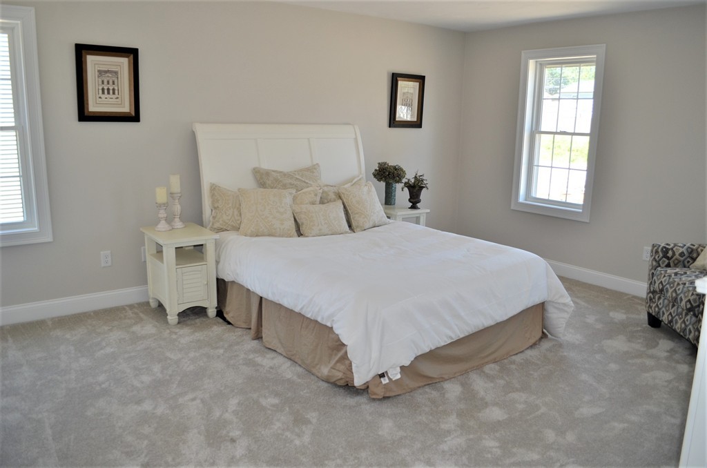 189 Davis Road Westport, MA 02790 - Photo 11 of 15 Gallery Image 11
