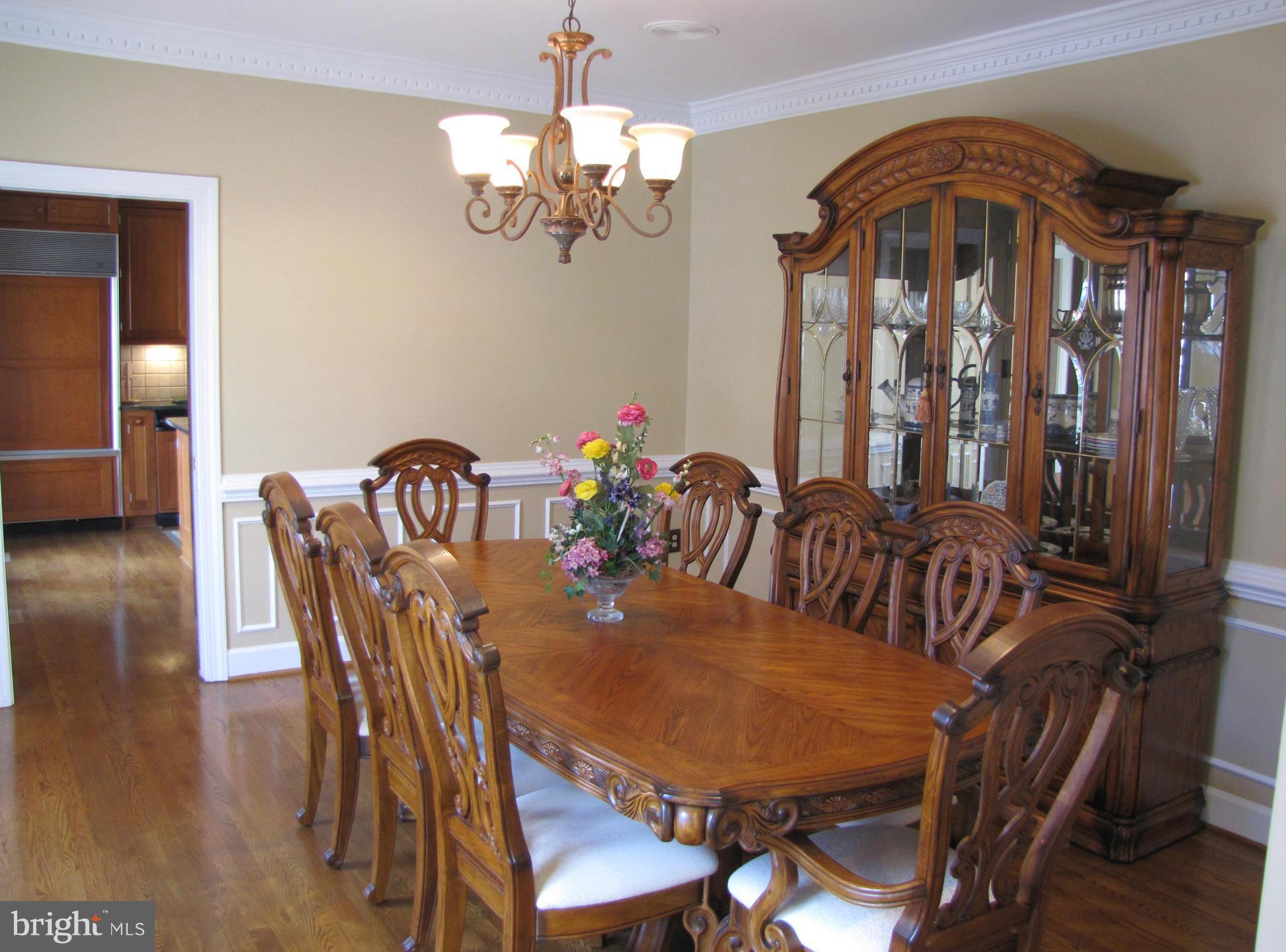 6200 Evergreen Mountain Road Broad Run, VA 20137 - Photo 7 of 29 Dining Room