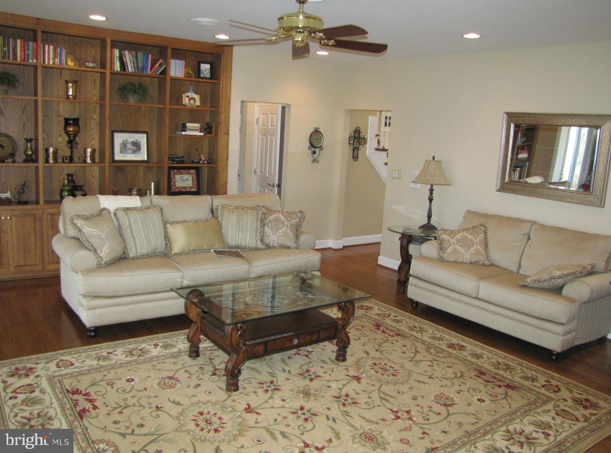 6200 Evergreen Mountain Road Broad Run, VA 20137 - Photo 8 of 29 Family Room